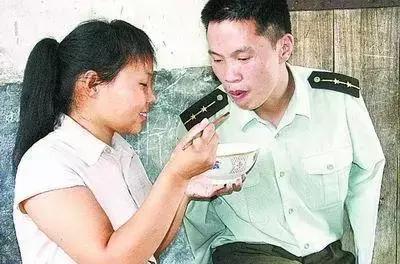 最新残疾军人资讯与小巷深处的特色小店，温暖与力量的交织