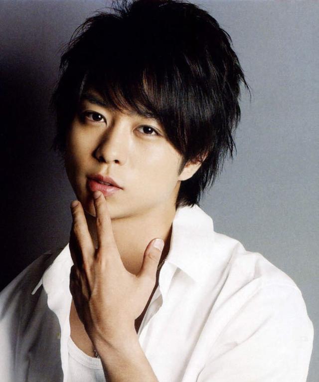 A血型明星探秘小巷宝藏，揭秘隐藏的特色小店