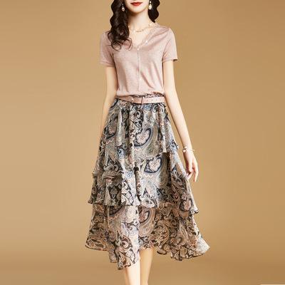 最新女装长款衣衫，与自然美景的浪漫邅遇