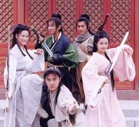 聚宝盆演员，演技与角色的无缝融合之道