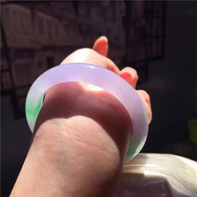 翡翠春带彩价格解析，市场现状下的多元解读