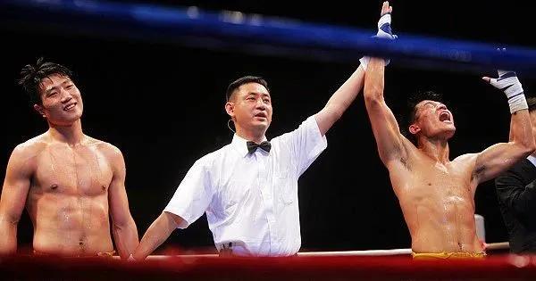 冷鑫退出比赛原因揭秘，小巷美食宝藏探索之旅？