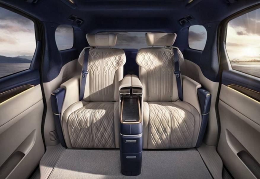 新品手机上市，温馨时光触手可及，连接家的每一刻美好瞬间