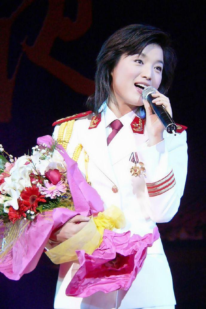 演员李健照片,演员李健，在光影之间，探寻自然的宁静之美