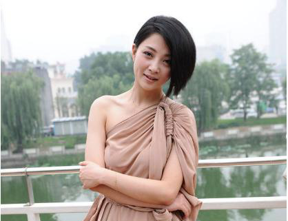 演员殷桃的年龄