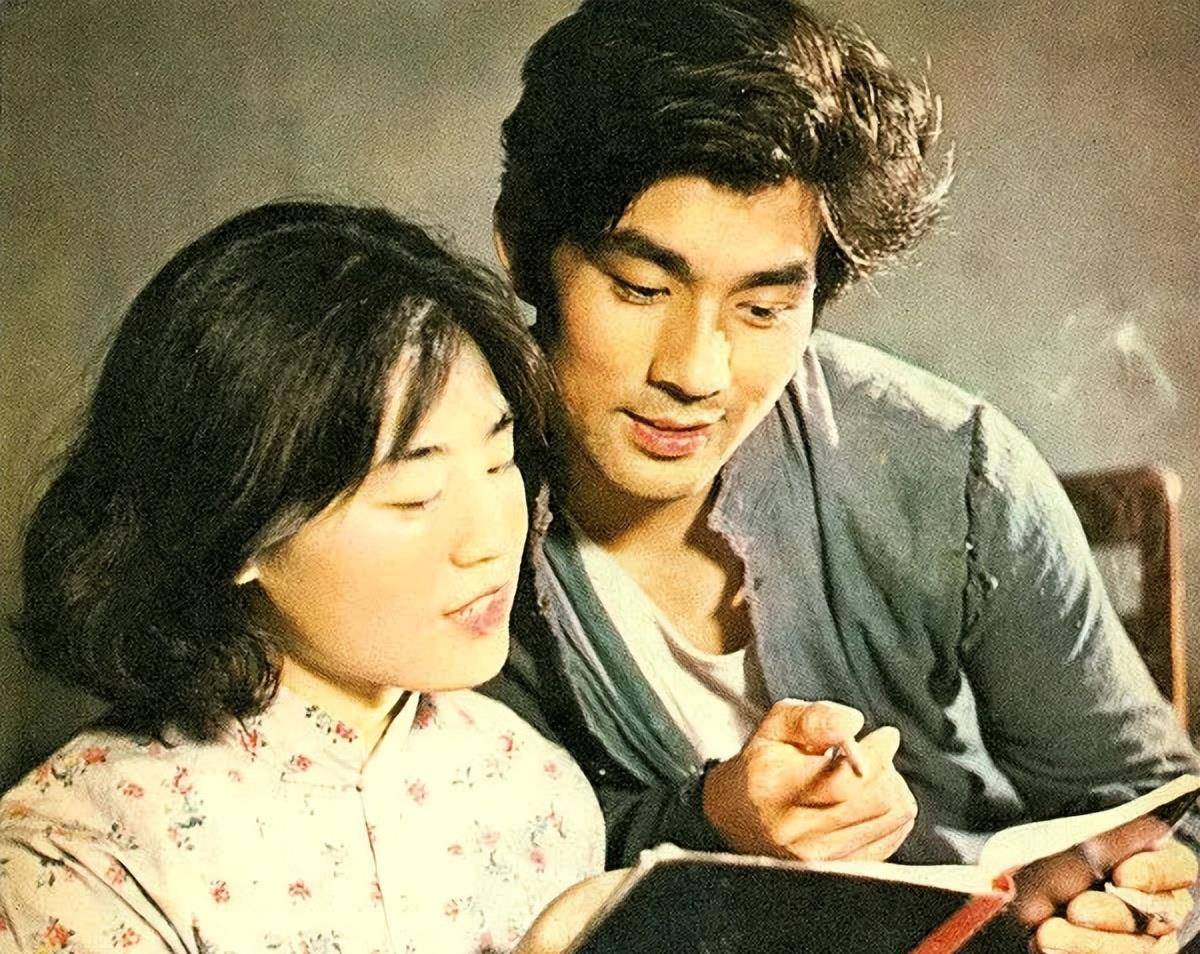 旧电影中的励志传奇，时光流转的传奇故事