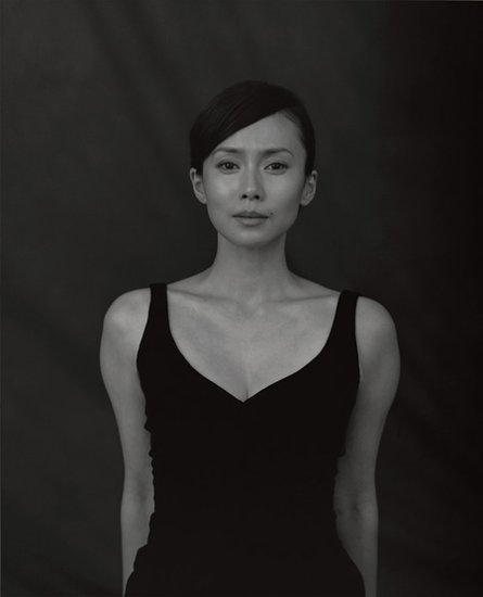 日韩美女电影，小巷深处的宝藏探秘