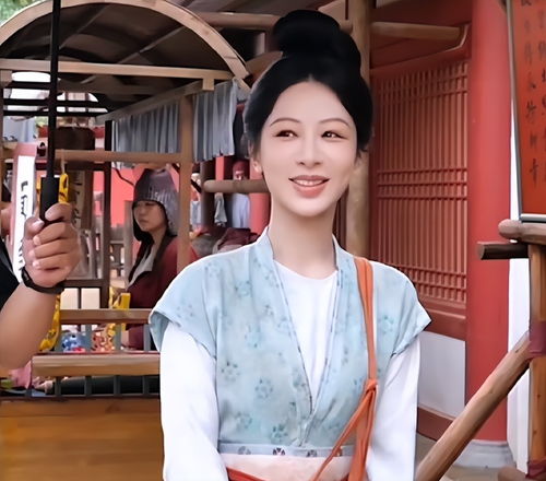 杨紫古装新剧璀璨演绎古典魅力,再现经典之作风采!